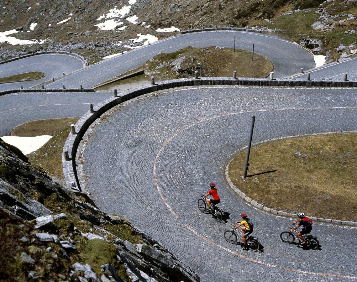 B&B Gottardo Airolo Buitenkant foto